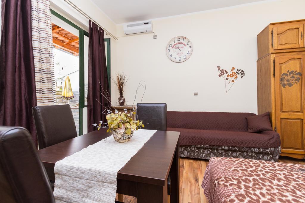 Apartment Nedo Sveti Filip i Jakov Esterno foto